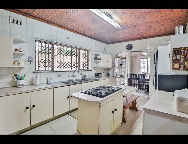 4 BEDROOM HOUSE FOR SALE IN SHERWOOD